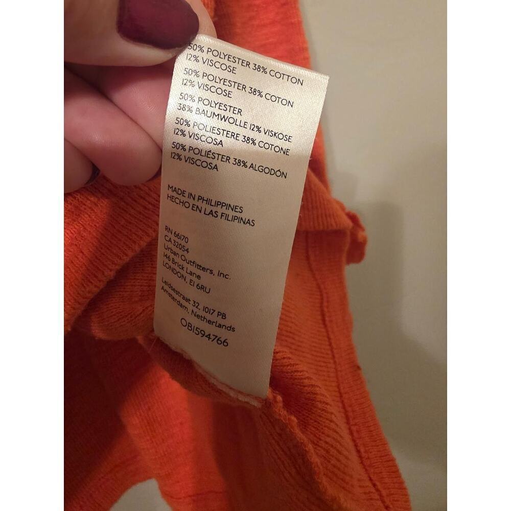 π Pilcro Ruffle Knit V-Neck Top β Small - Picture 7 of 7